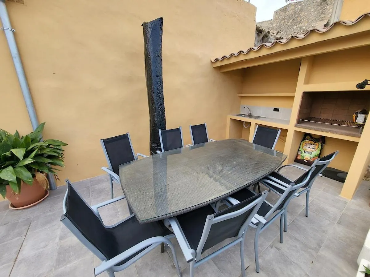 Дом отдыха Вилла Newly Renovated House With Pool In Sineu Center